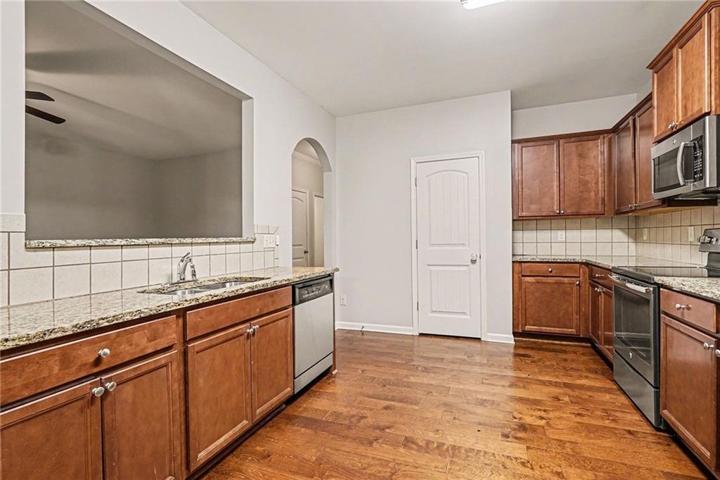 387 Franklin Lane Acworth, GA 30102 - Photo 10 of 36