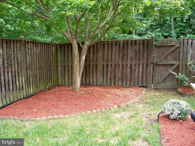 6307 Sunset Terrace Springfield, VA 22153 - Photo 10 of 11 Back yard