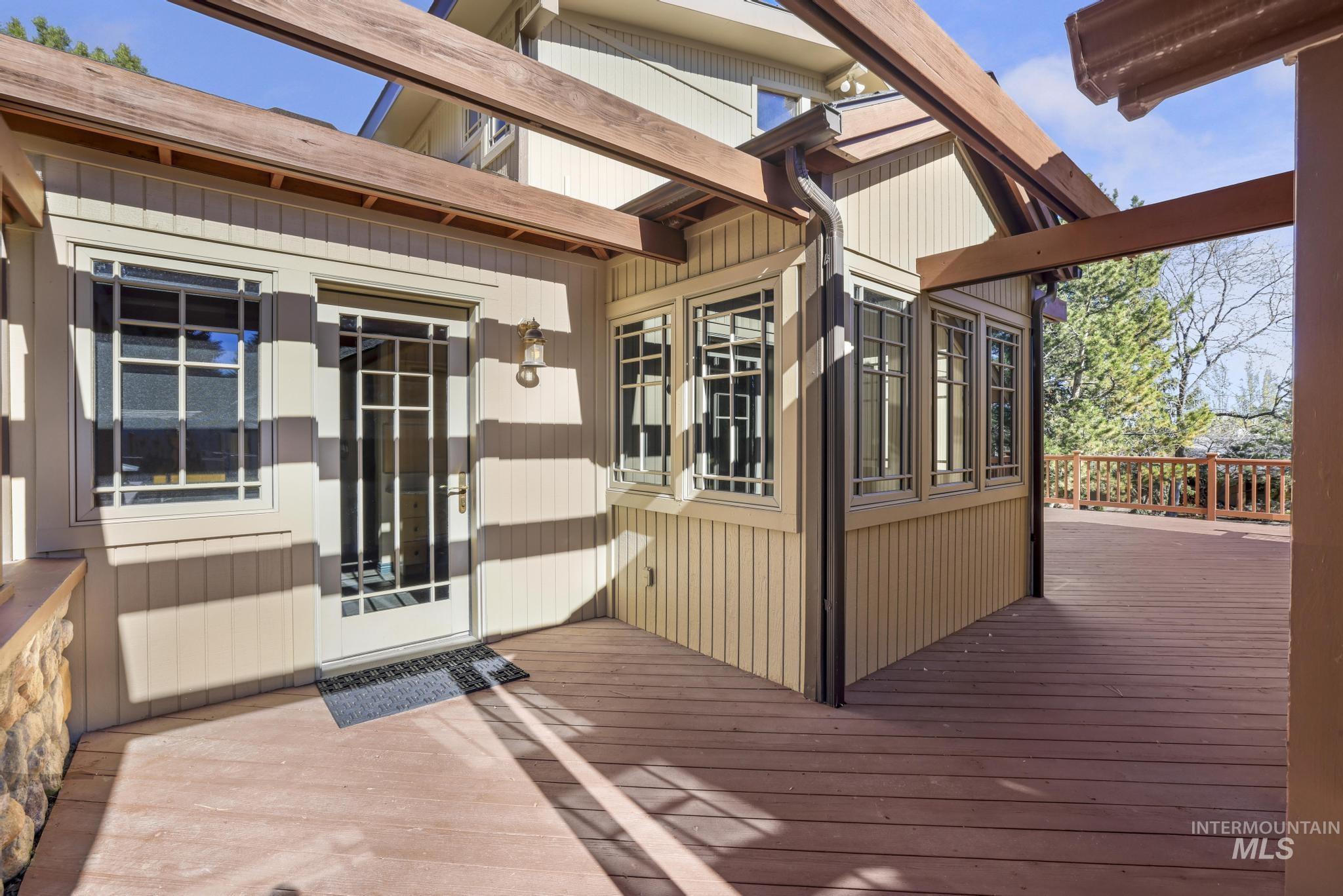 1172 Hankins Road North Twin Falls, ID 83301 - Photo 7 of 49 View of deck