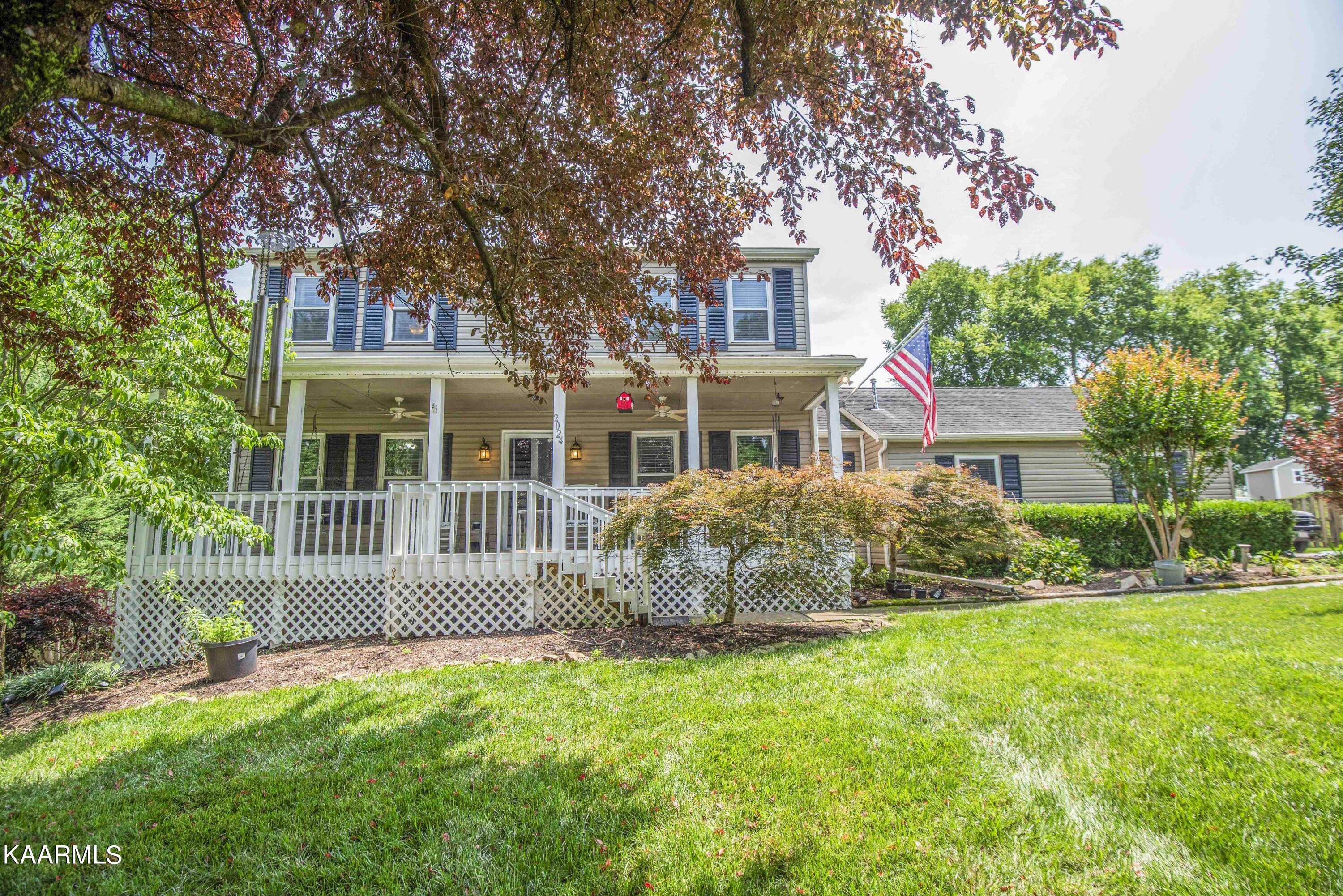 2024 Bridge Road, Knoxville, TN 37922 Compass