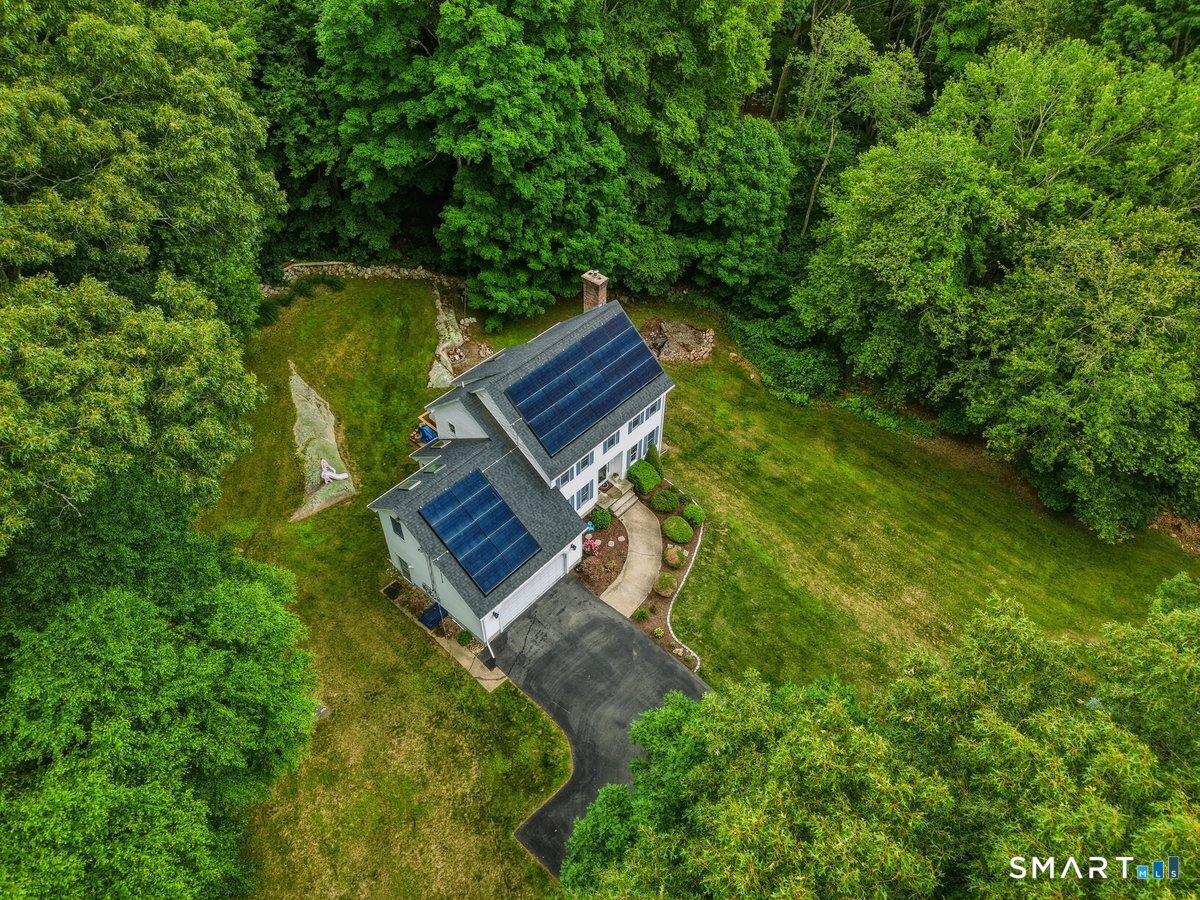 8 Bittersweet Drive Ledyard, CT 06335 - Photo 2 of 33
