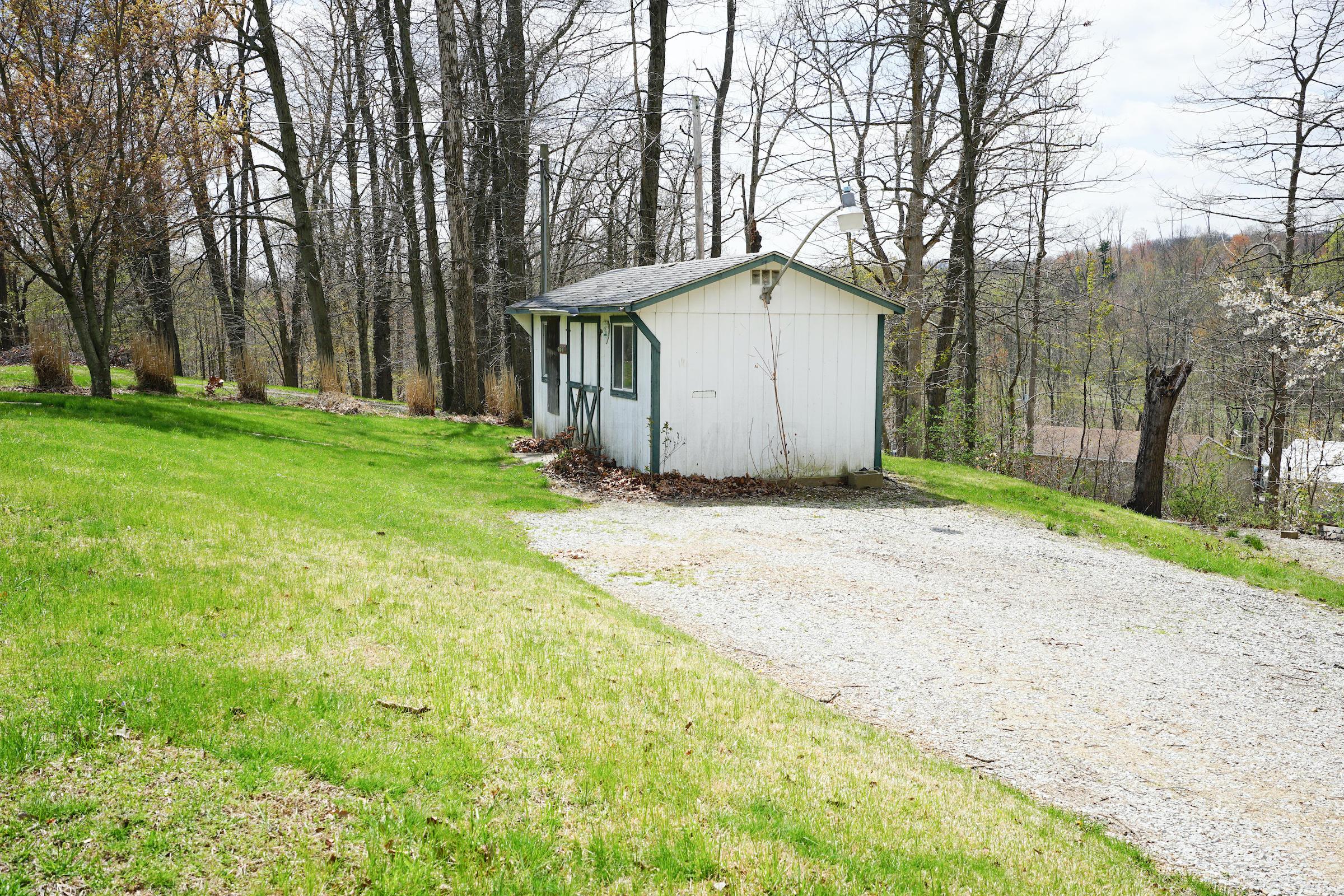 4404 Hunt Road Hopewell, OH 43746 - Photo 2 of 22