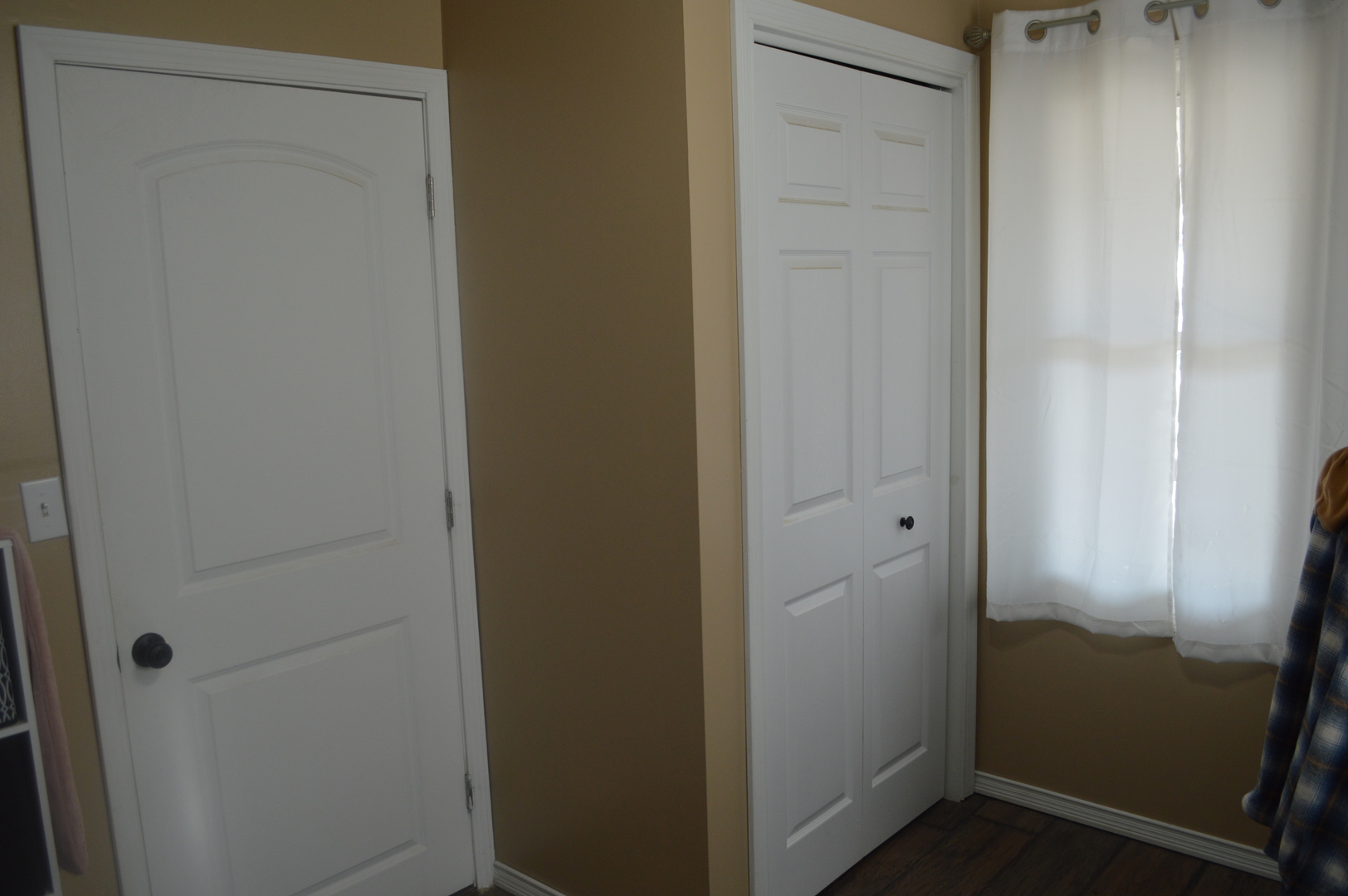 108 North Milwaukee Street Mark, IL 61340 - Photo 22 of 29 a view of door