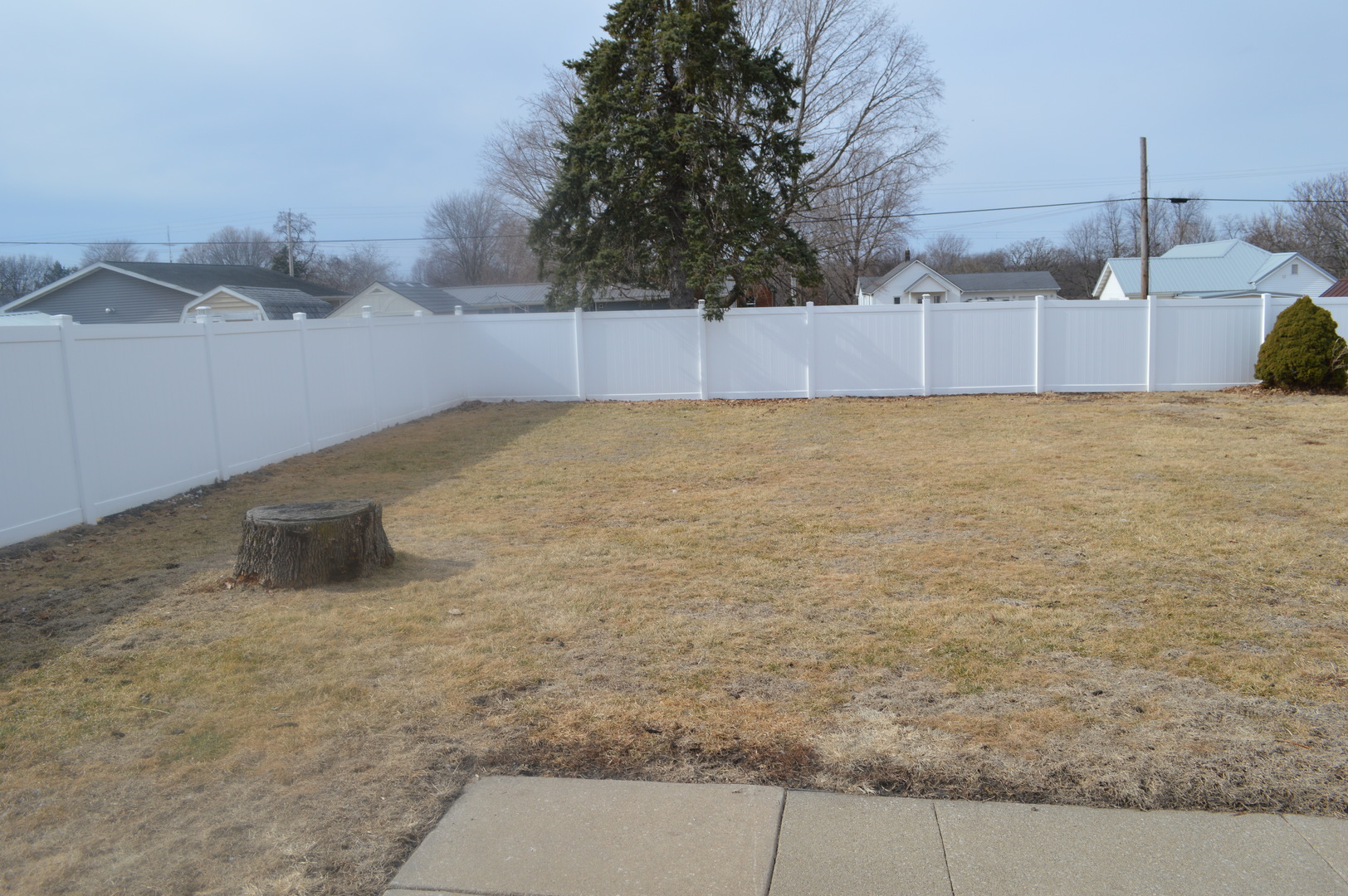 108 North Milwaukee Street Mark, IL 61340 - Photo 25 of 29 a view of a terrace