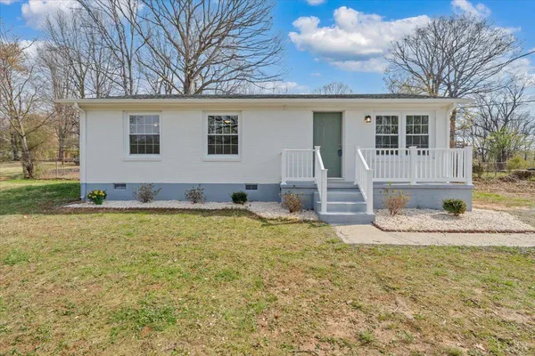 $279,900 | 471 Briarcliff Circle, Lynchburg, VA 24502