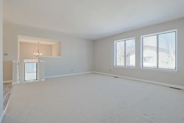 $249,900 | 1332 Kingsbury Drive, Unit 1, Hanover Park, IL 60133