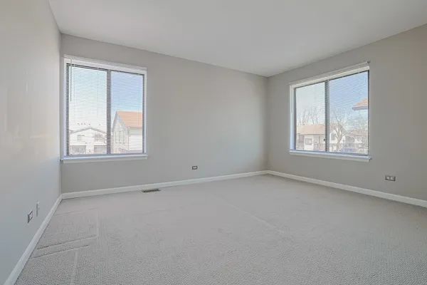 $249,900 | 1332 Kingsbury Drive, Unit 1, Hanover Park, IL 60133