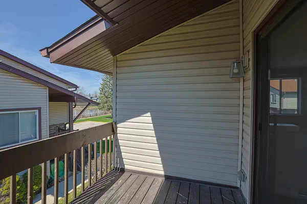 $249,900 | 1332 Kingsbury Drive, Unit 1, Hanover Park, IL 60133