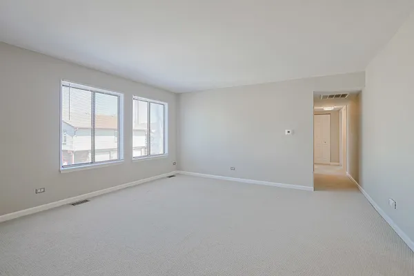 $249,900 | 1332 Kingsbury Drive, Unit 1, Hanover Park, IL 60133