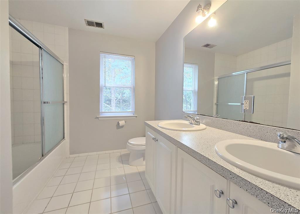 19 Sunflower Ridge Road Centereach, NY 11720 - Photo 17 of 23