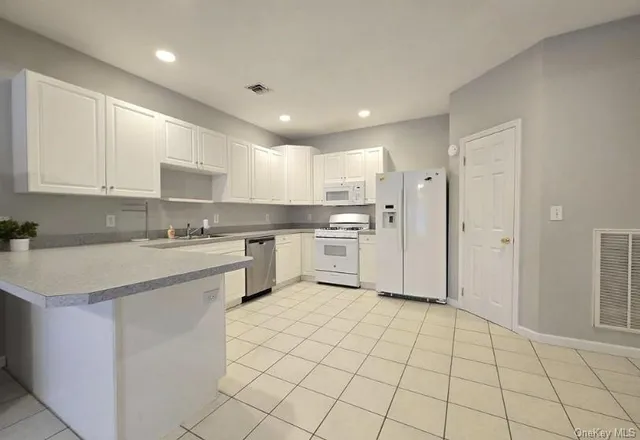 $4,800 | 19 Sunflower Ridge Road, Centereach, NY 11720