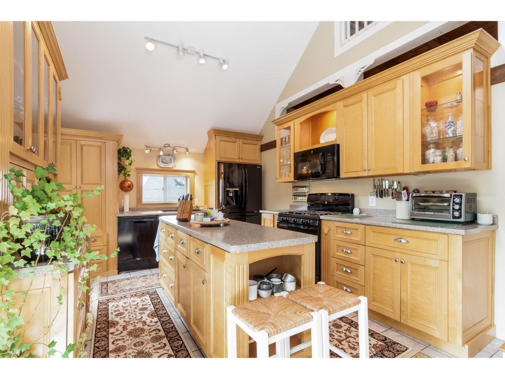 89 High Street, Unit 5 Exeter, NH 03833 - Photo 15 of 32