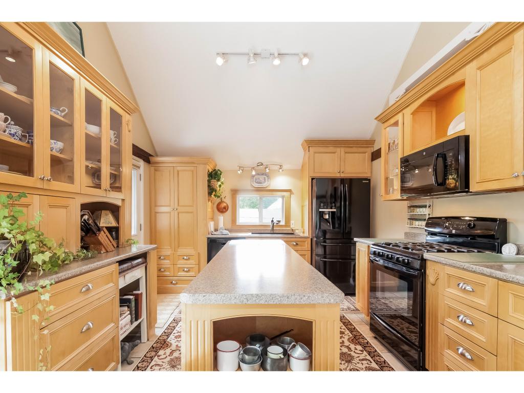 89 High Street, Unit 5 Exeter, NH 03833 - Photo 16 of 32