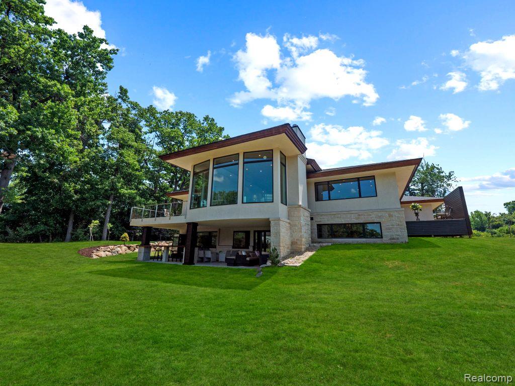 5270 Coomer Road Waterford, MI 48327 - Photo 13 of 92 Gallery Image 13