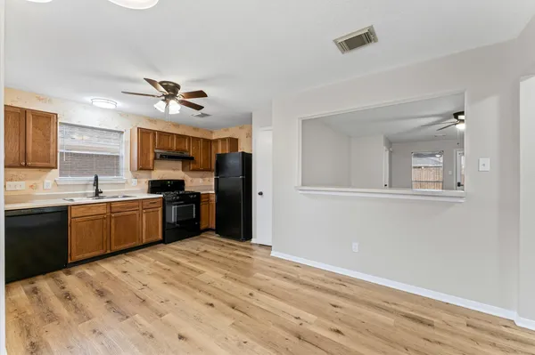 $219,000 | 5917 Red River Drive, Dickinson, TX 77539