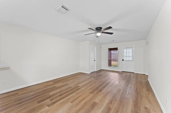 $219,000 | 5917 Red River Drive, Dickinson, TX 77539