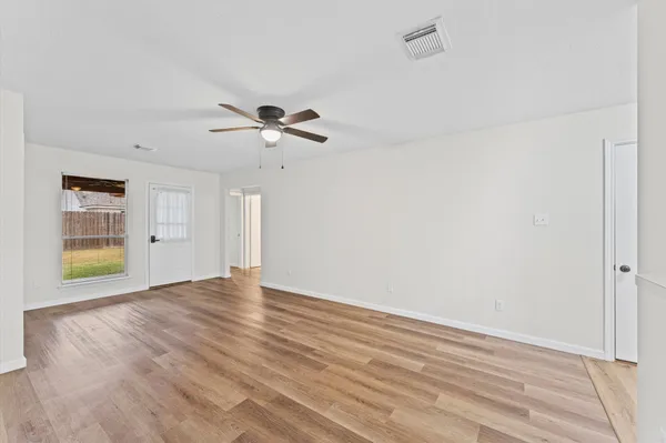 $219,000 | 5917 Red River Drive, Dickinson, TX 77539