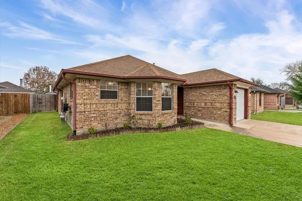 $219,000 | 5917 Red River Drive, Dickinson, TX 77539