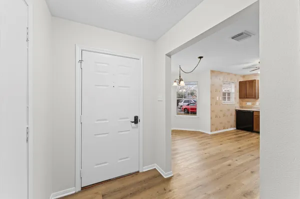 $219,000 | 5917 Red River Drive, Dickinson, TX 77539