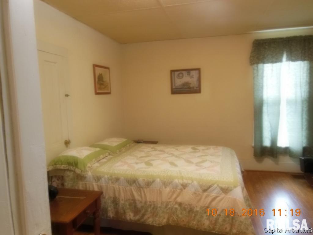 206 West Washington Street Athens, IL 62613 - Photo 10 of 12 Gallery Image 10