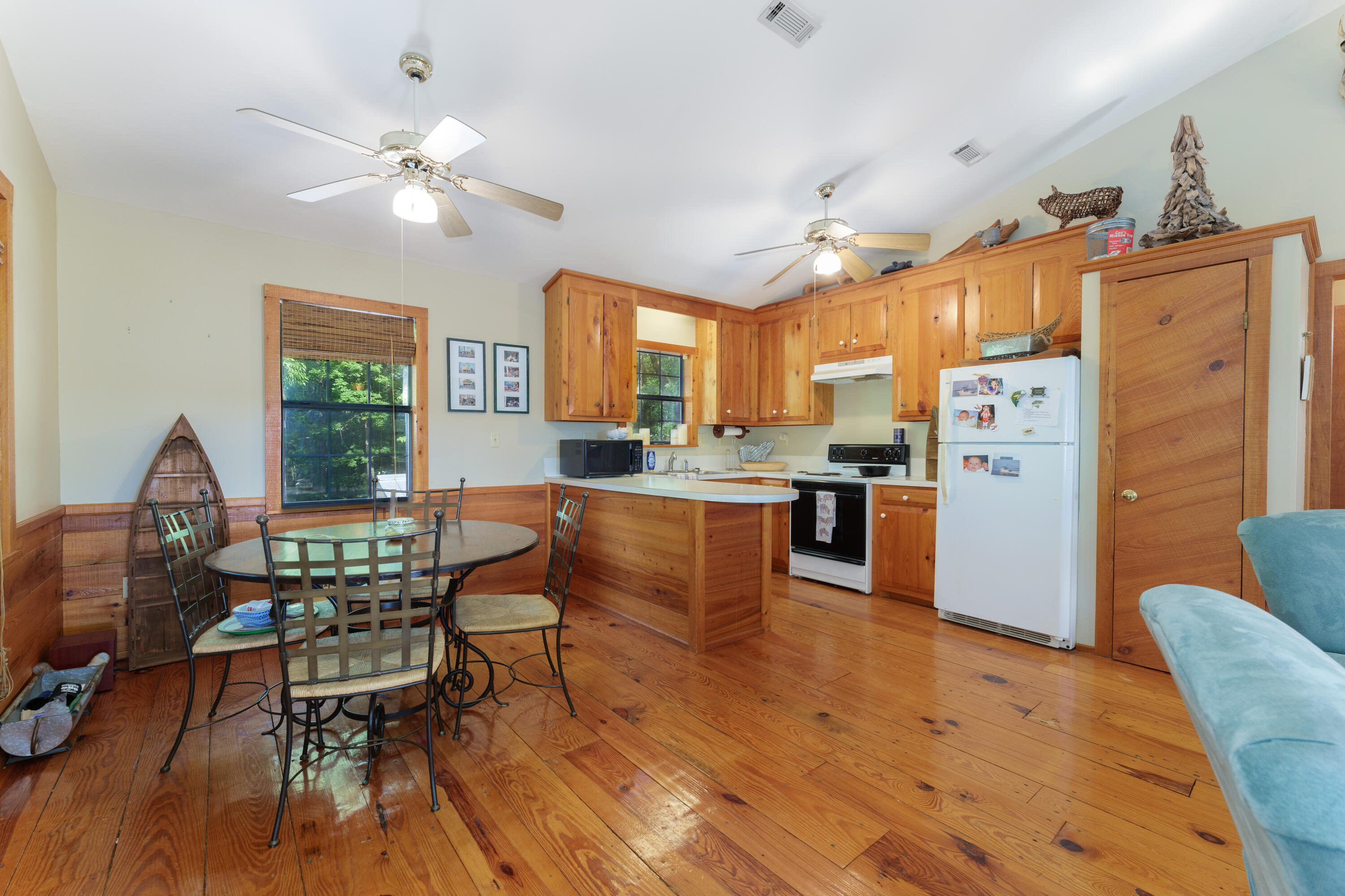 421 McKee Road Kingstree, SC 29556 - Photo 10 of 28 P1019229-Edit