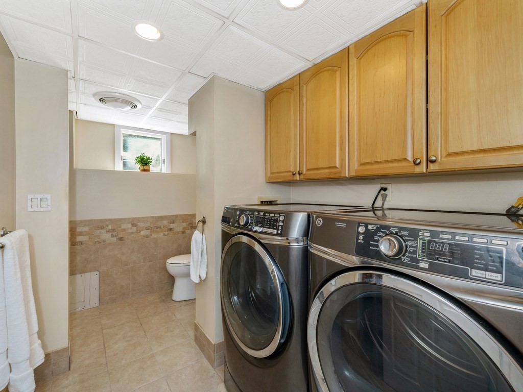 103 Copeland Road Lynn, MA 01904 - Photo 20 of 30 Gallery Image 20