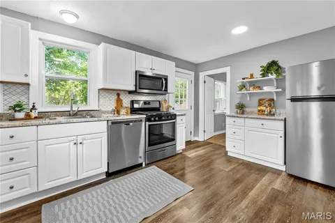 $224,900 | 2551 Gerhard Avenue, Maplewood, MO 63143