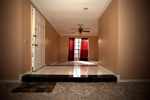 a view of entryway with a rug