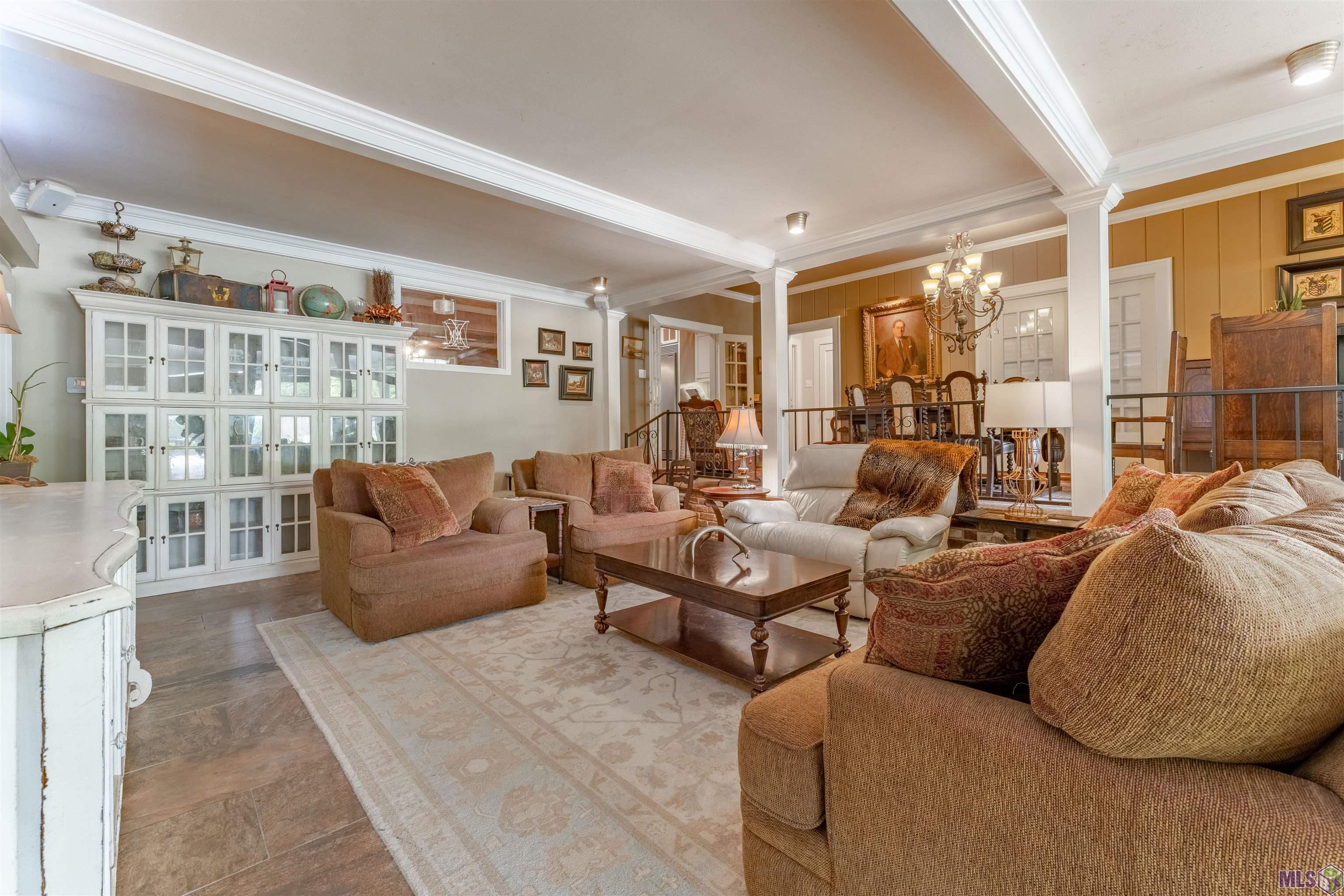 1904 Stanford Avenue Baton Rouge, LA 70808 - Photo 13 of 31 Another view of large den