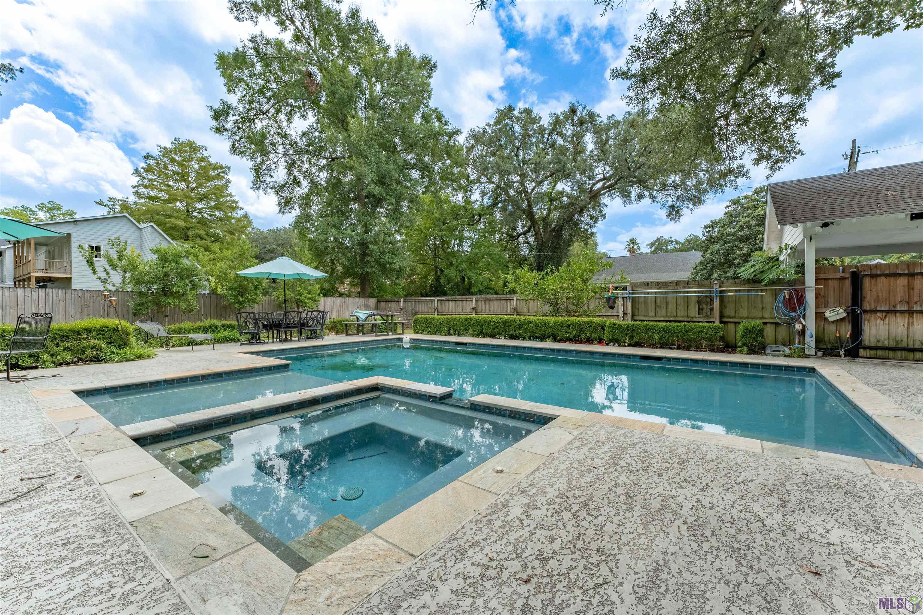 1904 Stanford Avenue Baton Rouge, LA 70808 - Photo 26 of 31 Hot tub area of pool!