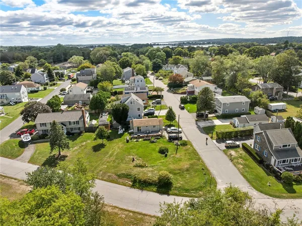 $375,000 | 0 Common Fence Point Boulevard, Portsmouth, RI 02871