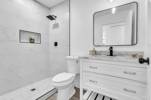 $325,000 | 4044 Elmcrest Drive, Pensacola, FL 32504