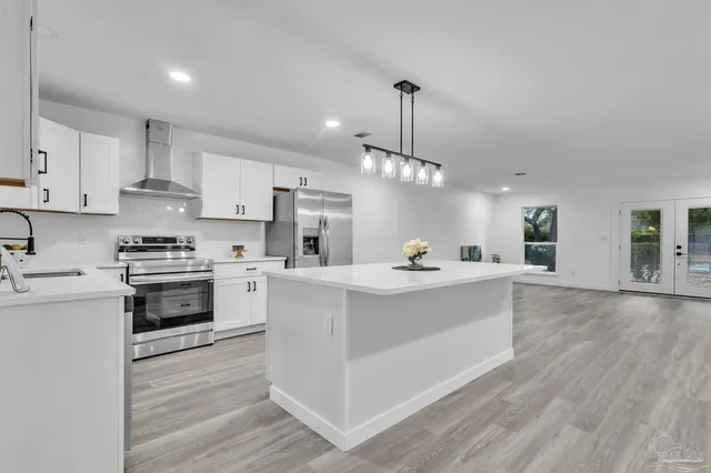 $325,000 | 4044 Elmcrest Drive, Pensacola, FL 32504