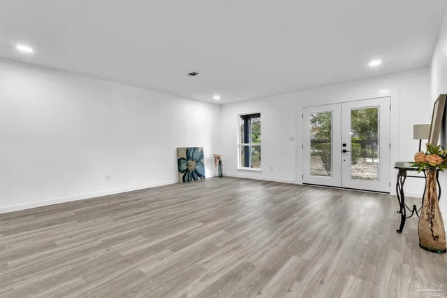 $325,000 | 4044 Elmcrest Drive, Pensacola, FL 32504