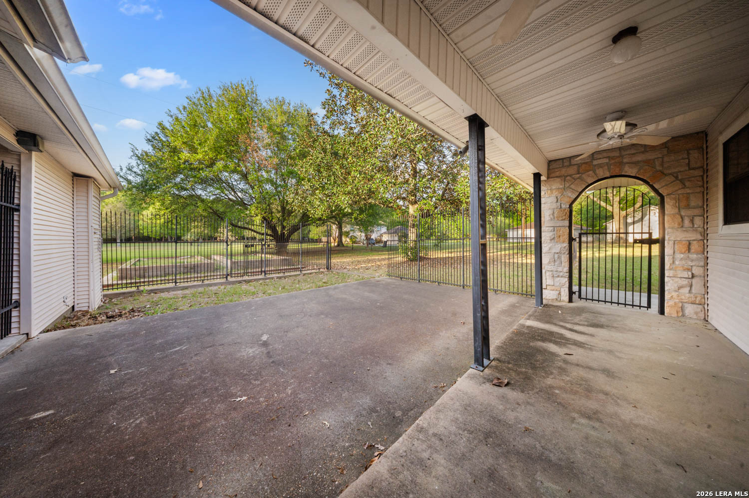 414 Fm 2827 Warren, TX 77664 - Photo 13 of 31