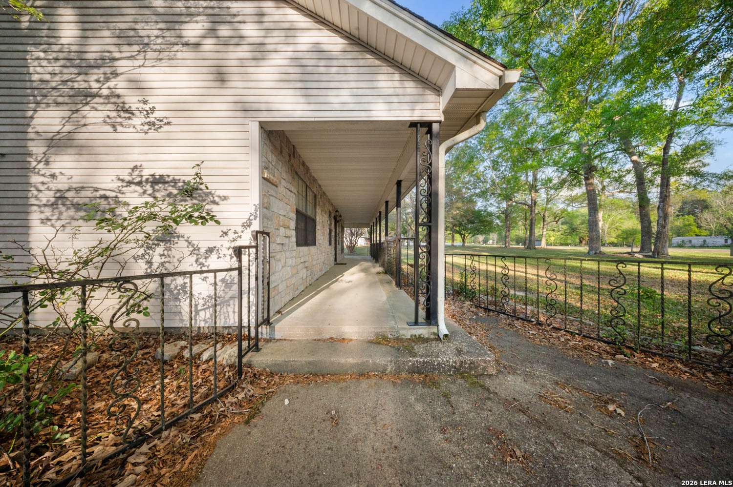 414 Fm 2827 Warren, TX 77664 - Photo 4 of 31