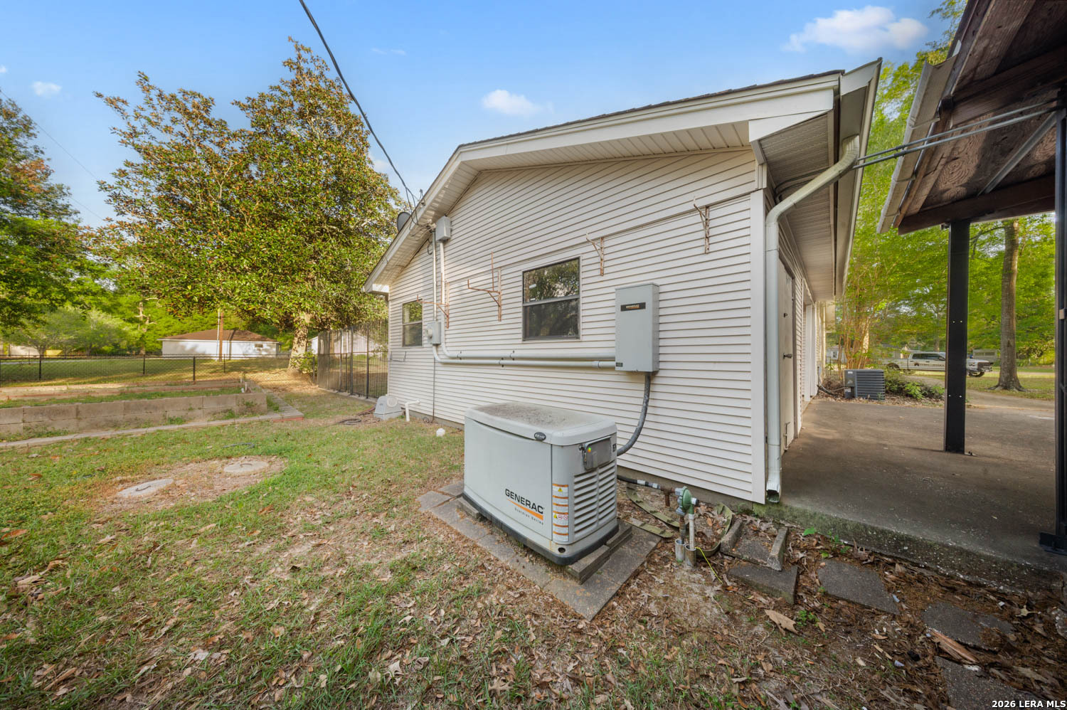 414 Fm 2827 Warren, TX 77664 - Photo 9 of 31