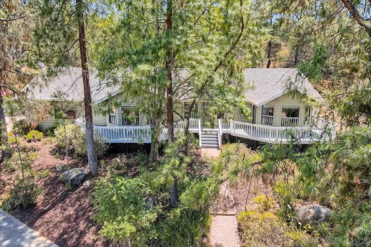 625 South Grade Road Alpine, CA 91901 - Photo 30 of 42 front view of a house with a small yard