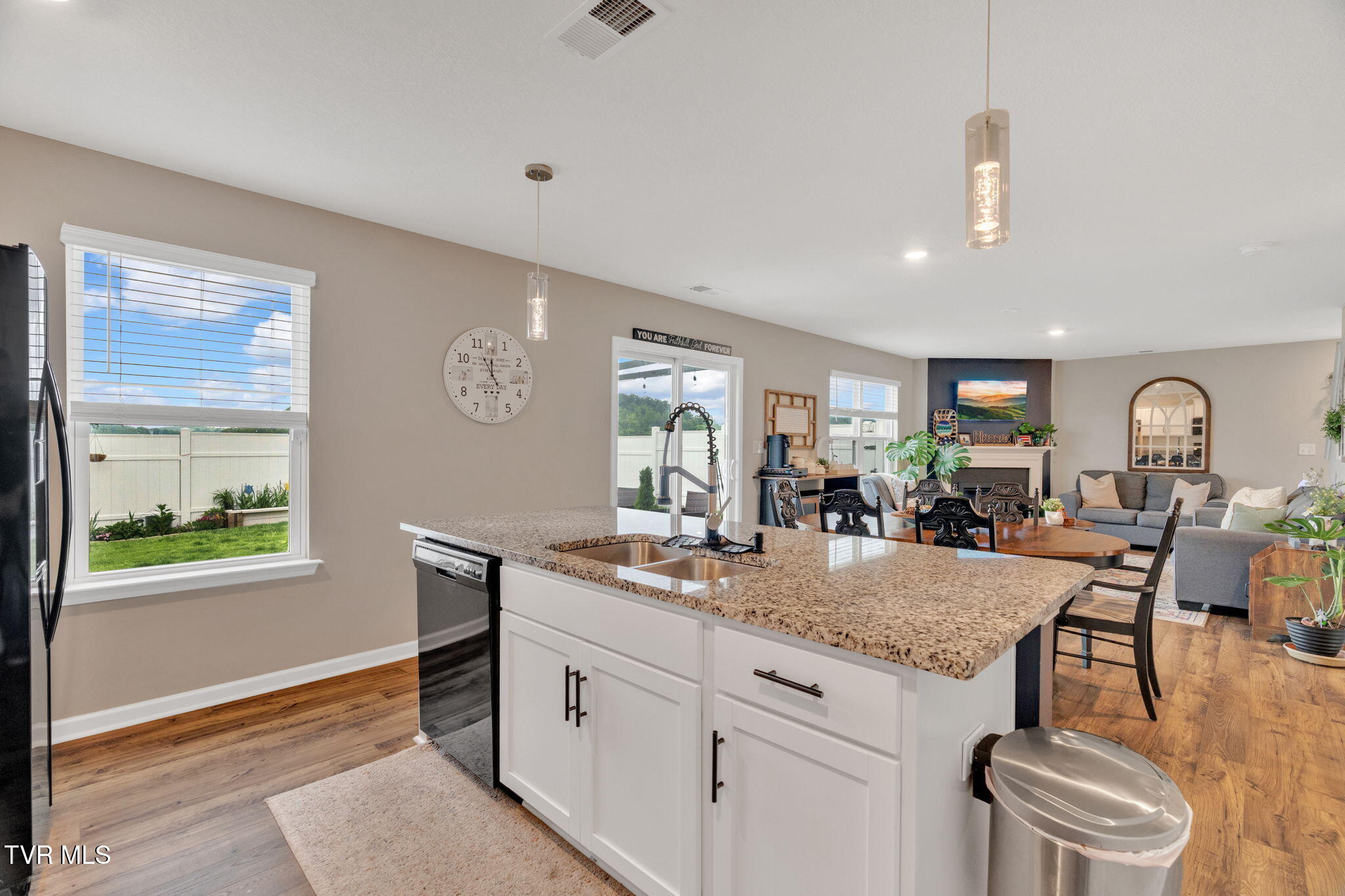 2927 Southbridge Road Kingsport, TN 37664 - Photo 16 of 40 16-web-or-mls-DSC09617