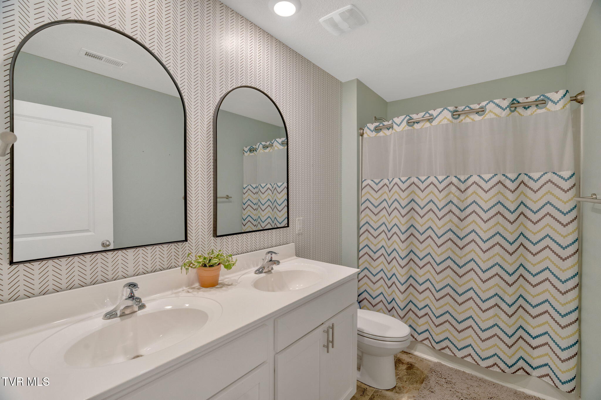 2927 Southbridge Road Kingsport, TN 37664 - Photo 28 of 40 28-web-or-mls-DSC09653