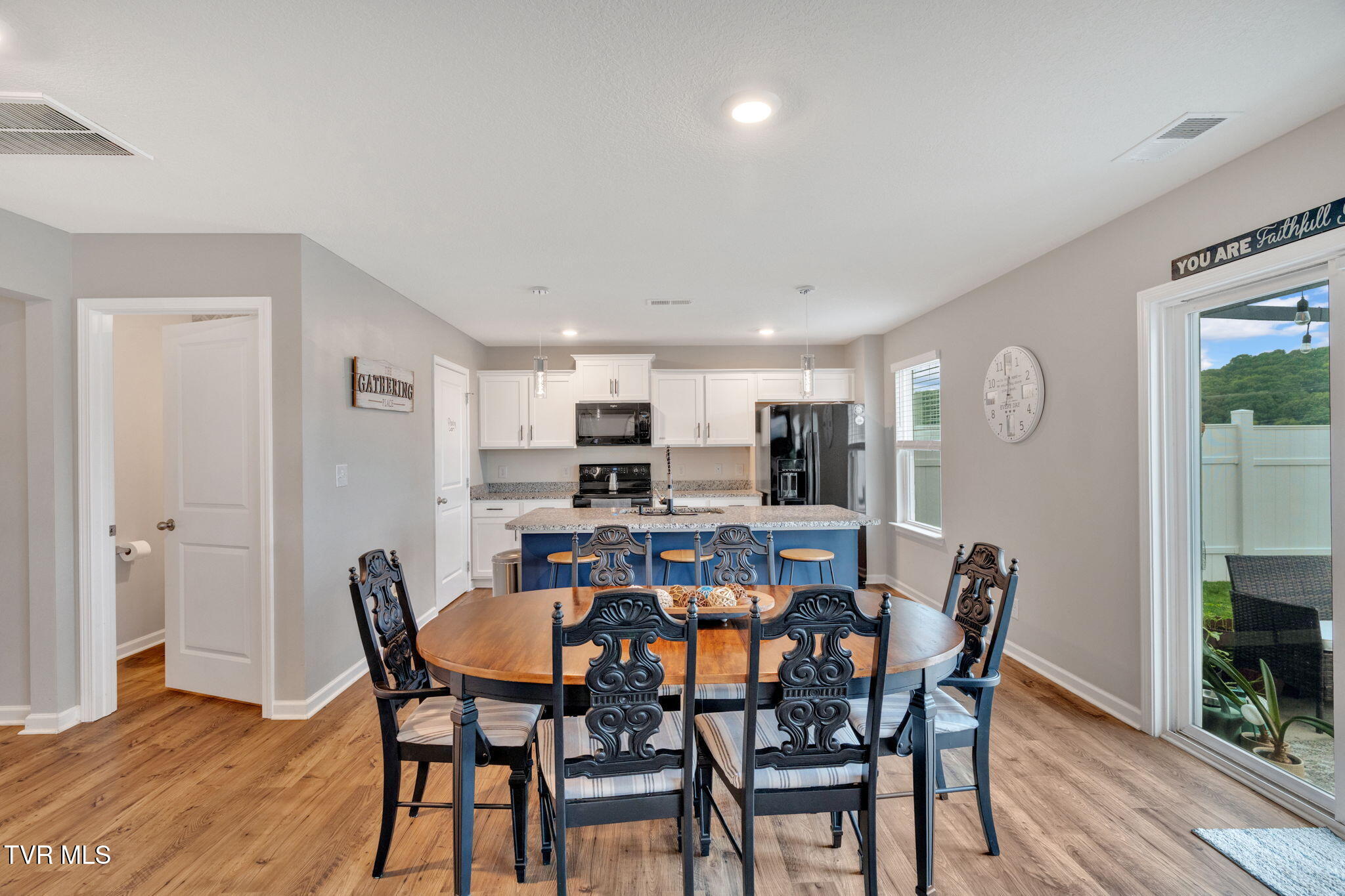2927 Southbridge Road Kingsport, TN 37664 - Photo 32 of 40 32-web-or-mls-DSC09665