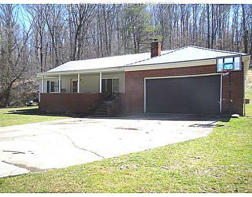 1605 Bills Creek Road Winfield, WV 25213 - Photo 1 of 13 Exterior Front.