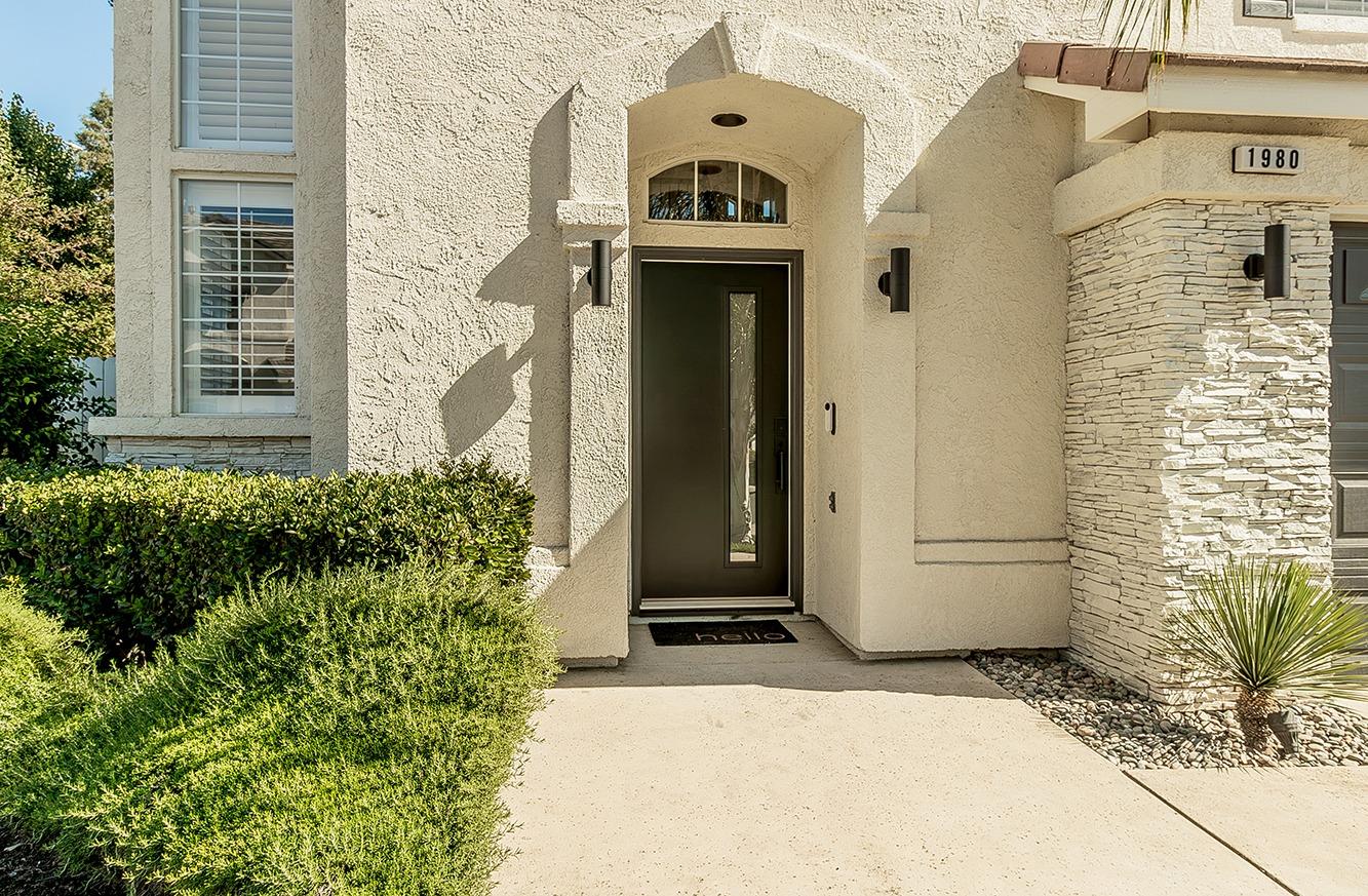 1980 Lawrence Avenue Clovis, CA 93611 - Photo 3 of 54