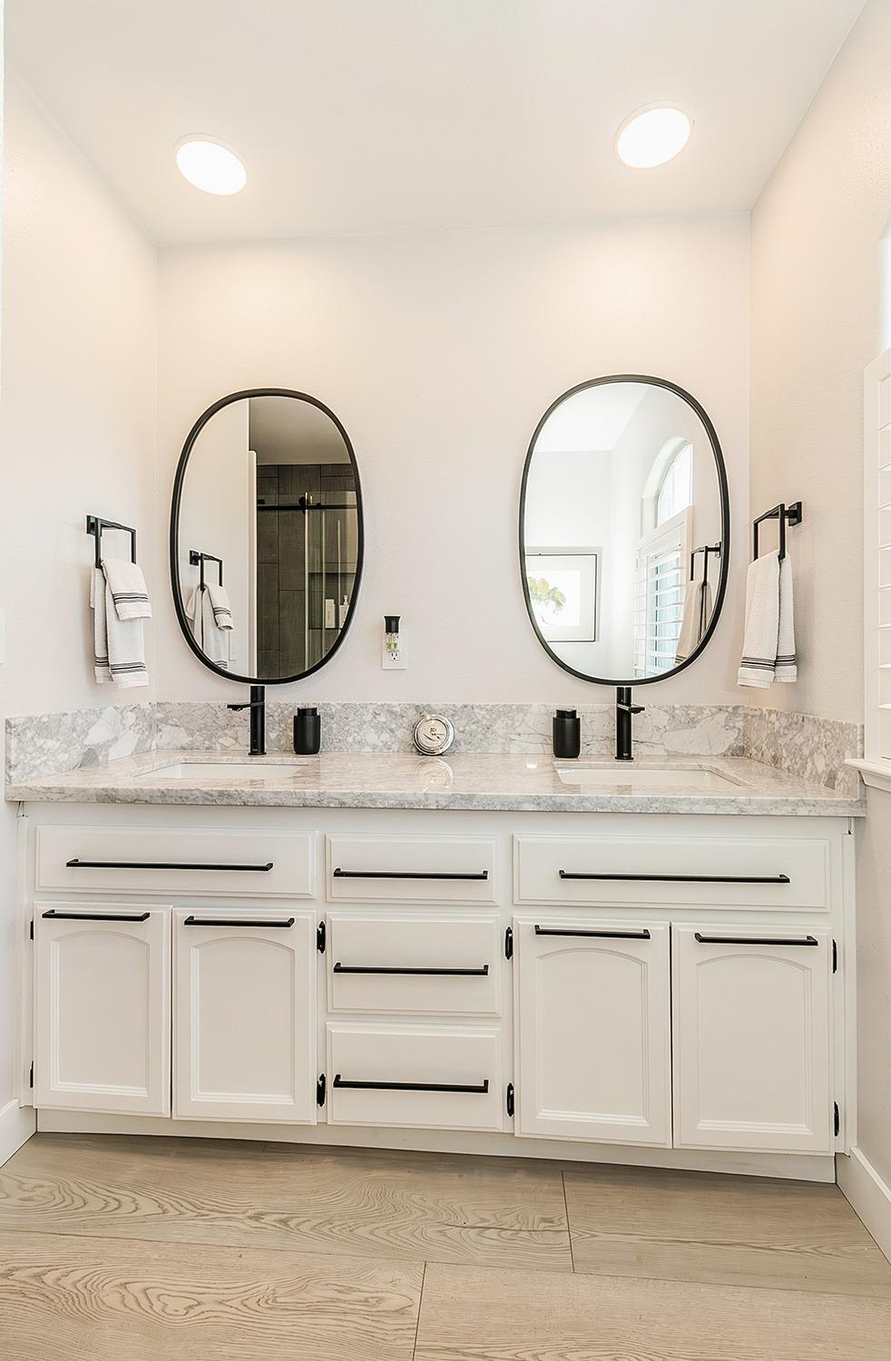 1980 Lawrence Avenue Clovis, CA 93611 - Photo 35 of 54