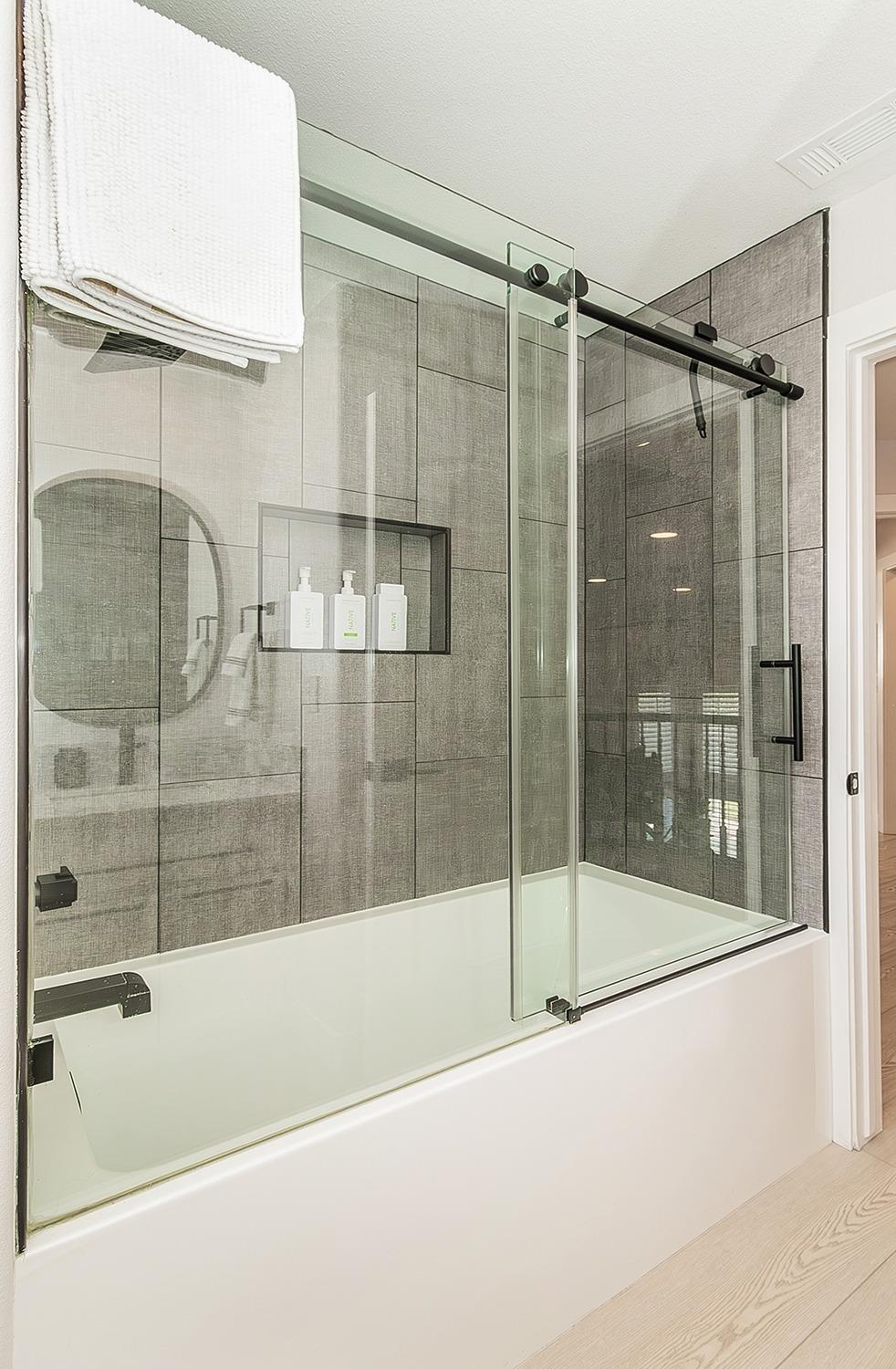 1980 Lawrence Avenue Clovis, CA 93611 - Photo 36 of 54