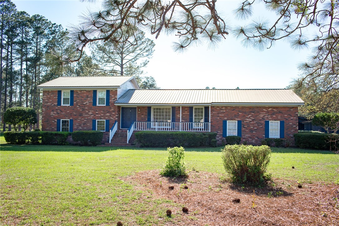 2110 Ware Street Blackshear, GA 31516 - Photo 3 of 57