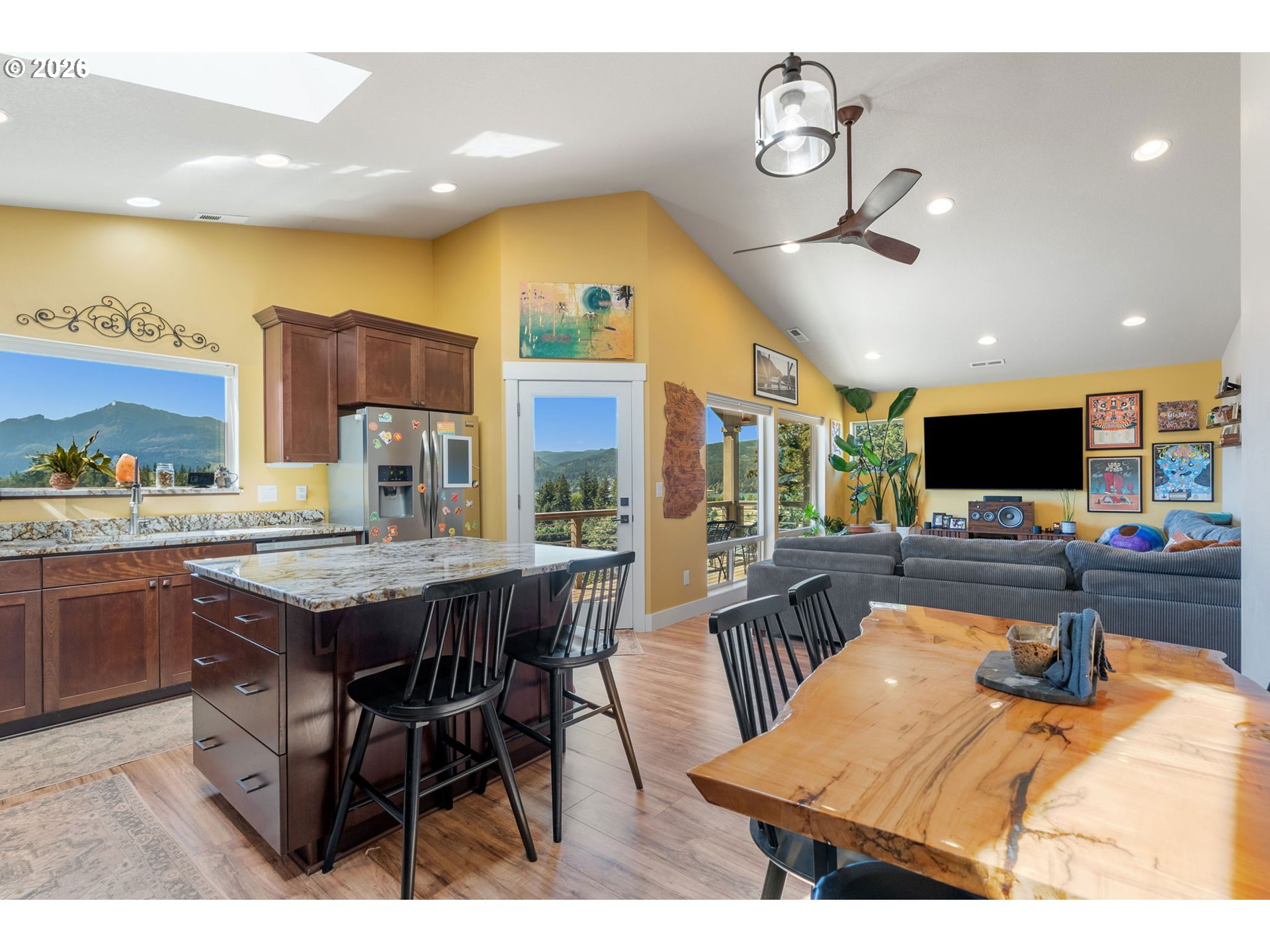 91 Warm Springs Drive Cascade Locks, OR 97014 - Photo 24 of 45 Kitchen/Dining Room
