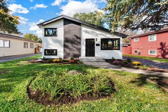 $415,000 | 600 North Iowa Avenue, Villa Park, IL 60181