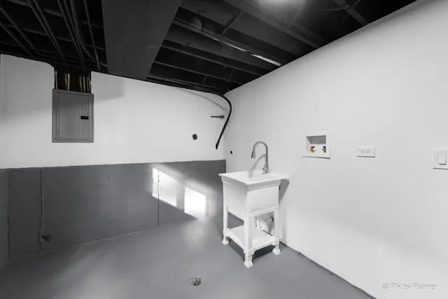 $415,000 | 600 North Iowa Avenue, Villa Park, IL 60181