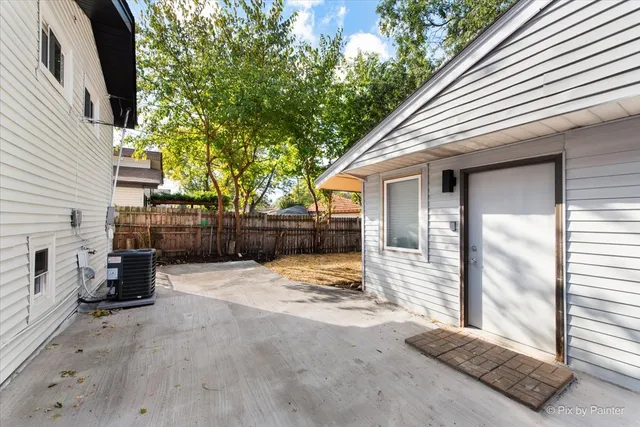 $415,000 | 600 North Iowa Avenue, Villa Park, IL 60181